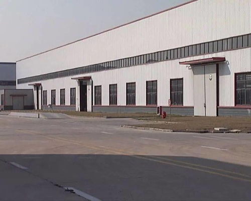 工廠一直沒幫員工交社保,每月只補貼幾百塊錢,現(xiàn)在補貼發(fā)不出來,員工造反了,這筆賬怎么算